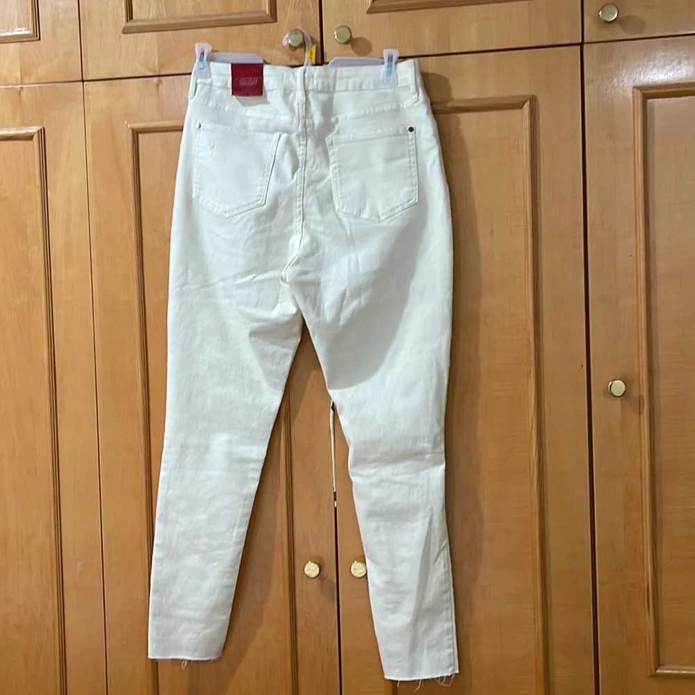 New Size 14 Jennifer Lopez High Rise Skinny cream jeans 62% cotton!!🍀🍀 - Picture 2 of 9